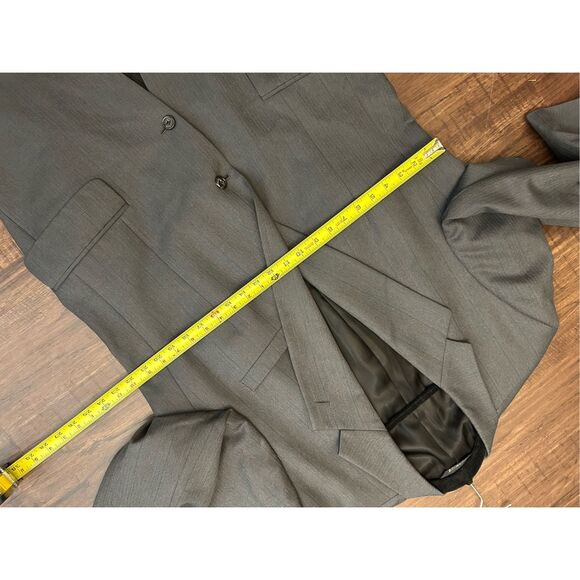 Burberry’s Pure Wool Gray Pinstripe Two-Button Blazer Sz 44R* - Picture 11 of 13